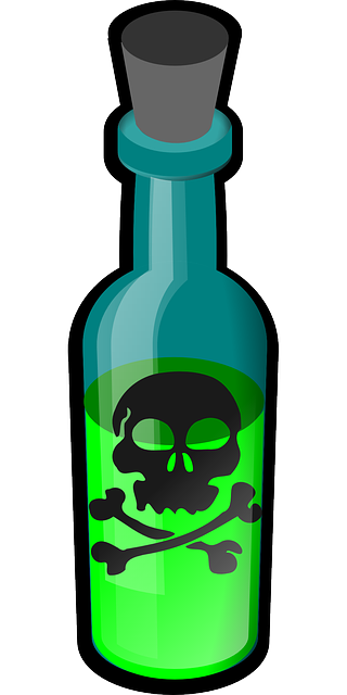 Giftflasche mit hellgrüner Flüssigkeit